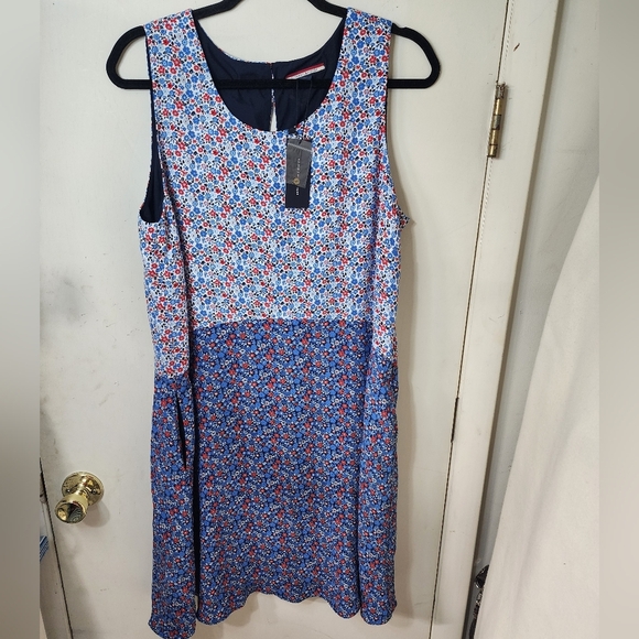 Tommy Hilfiger Dresses & Skirts - NWT Tommy Hilfiger Summer Floral Dress Red White Blue Size L